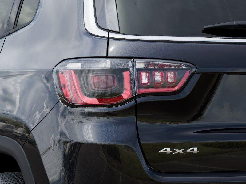 New 2026 Diamond Black Crystal Pearl-Coat Exterior Paint Jeep COMPASS LIMITED 4X4 image 9
