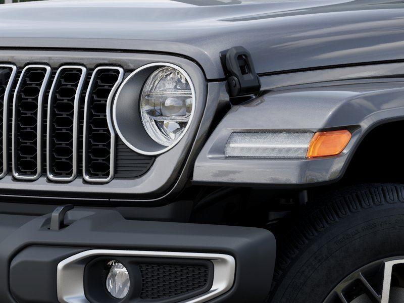 New 2026 Granite Crystal Metallic Clear Jeep WRANGLER 4-DOOR SAHARA image 10