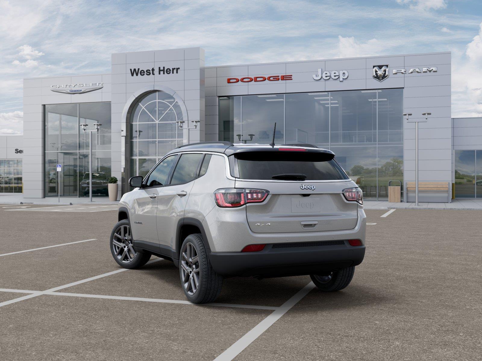 New 2026 Silver Zynith Metallic Clear-C Jeep COMPASS LIMITED ALTITUDE 4X4 image 3