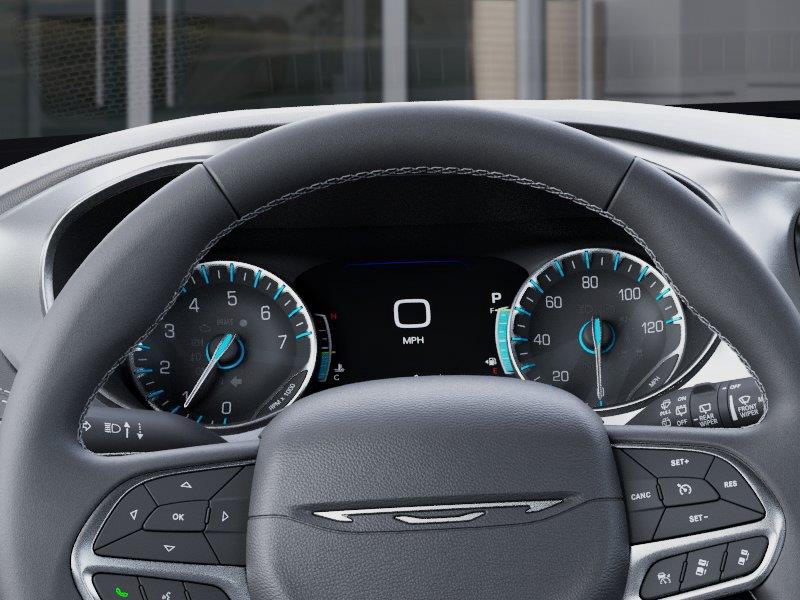 New 2027 Diamond Black Crystal Pearlcoat Chrysler Select image 17