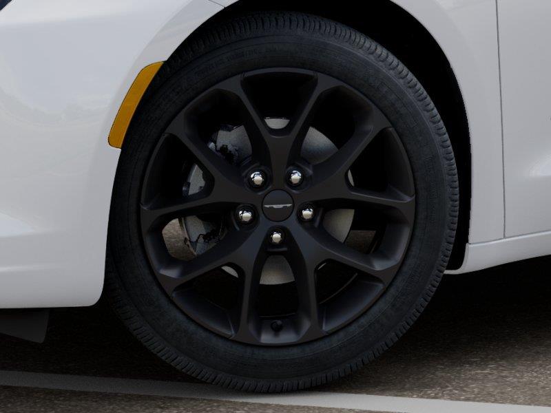 New 2027 Bright White Clearcoat Chrysler Select image 8