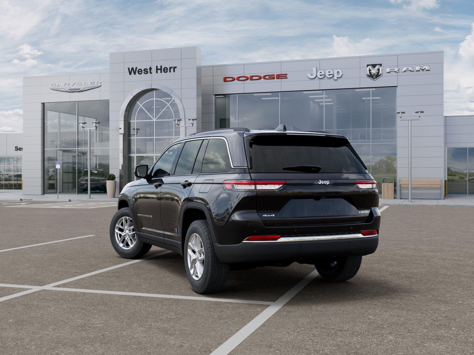 New 2026 Diamond Black Crystal Pearlcoat Jeep Laredo X image 3