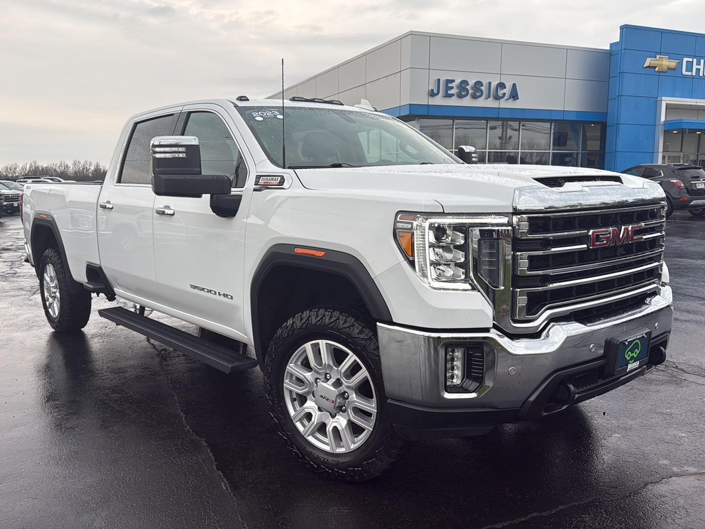 Summit White 2023 GMC Sierra 3500HD SLT Crew Cab 4WD Pickup Truck Four-Wheel Drive Automatic