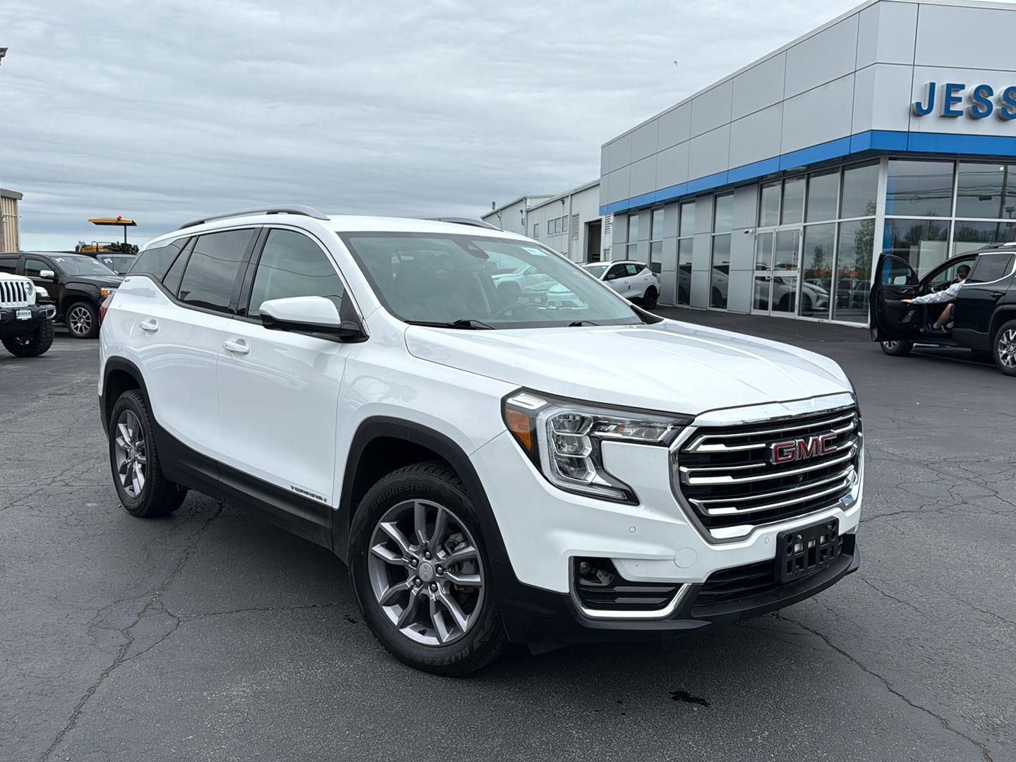2023 GMC Terrain SLT AWD