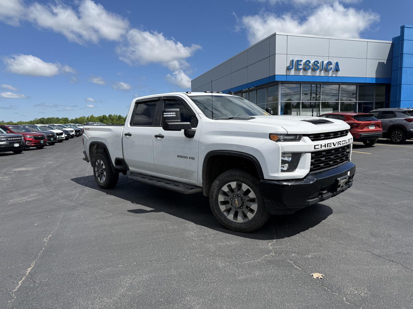 2022 Chevrolet Silverado 2500HD Custom Crew Cab 4WD