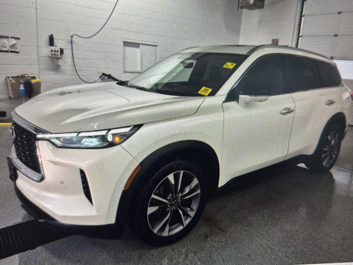  2024 INFINITI QX60 Luxe AWD   
