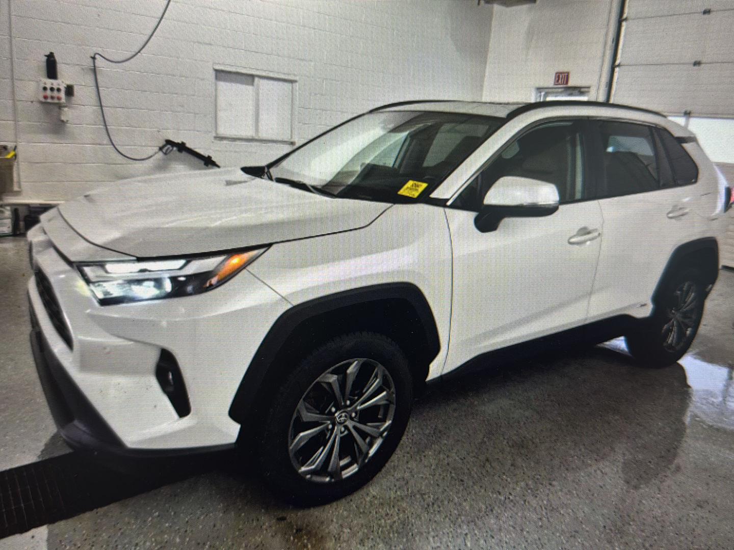 White (Wind Chill Pearl) 2024 Toyota RAV4 Hybrid SUV / Crossover All-Wheel Drive Continuously Variable Transmission
