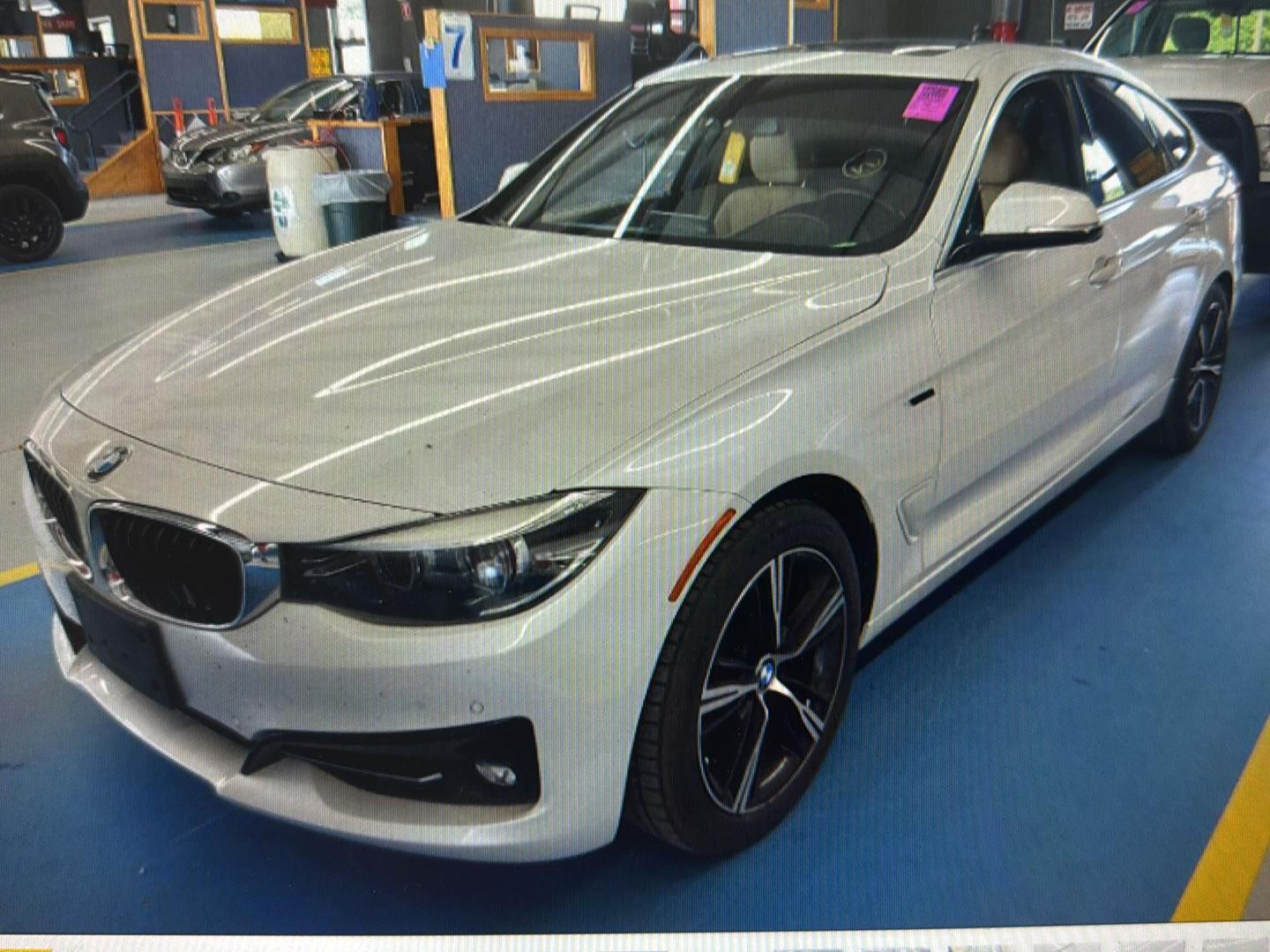 Mineral White Metallic 2017 BMW 3 Series Gran Turismo Wagon All-Wheel Drive Automatic