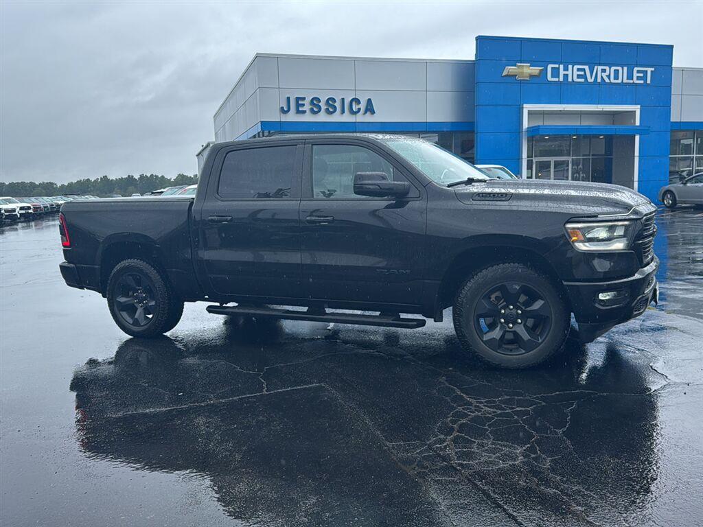 Diamond Black Crystal Pearlcoat 2019 RAM 1500 Pickup Truck Four-Wheel Drive 8-Speed Automatic