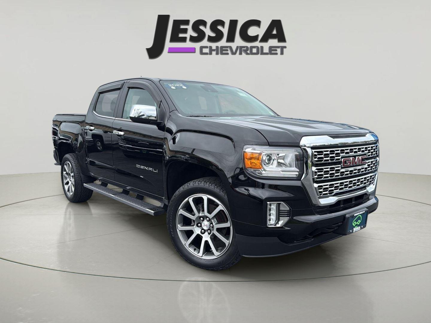 Onyx Black 2022 GMC Canyon Denali Crew Cab 4WD Pickup Truck Four-Wheel Drive 8-Speed Automatic