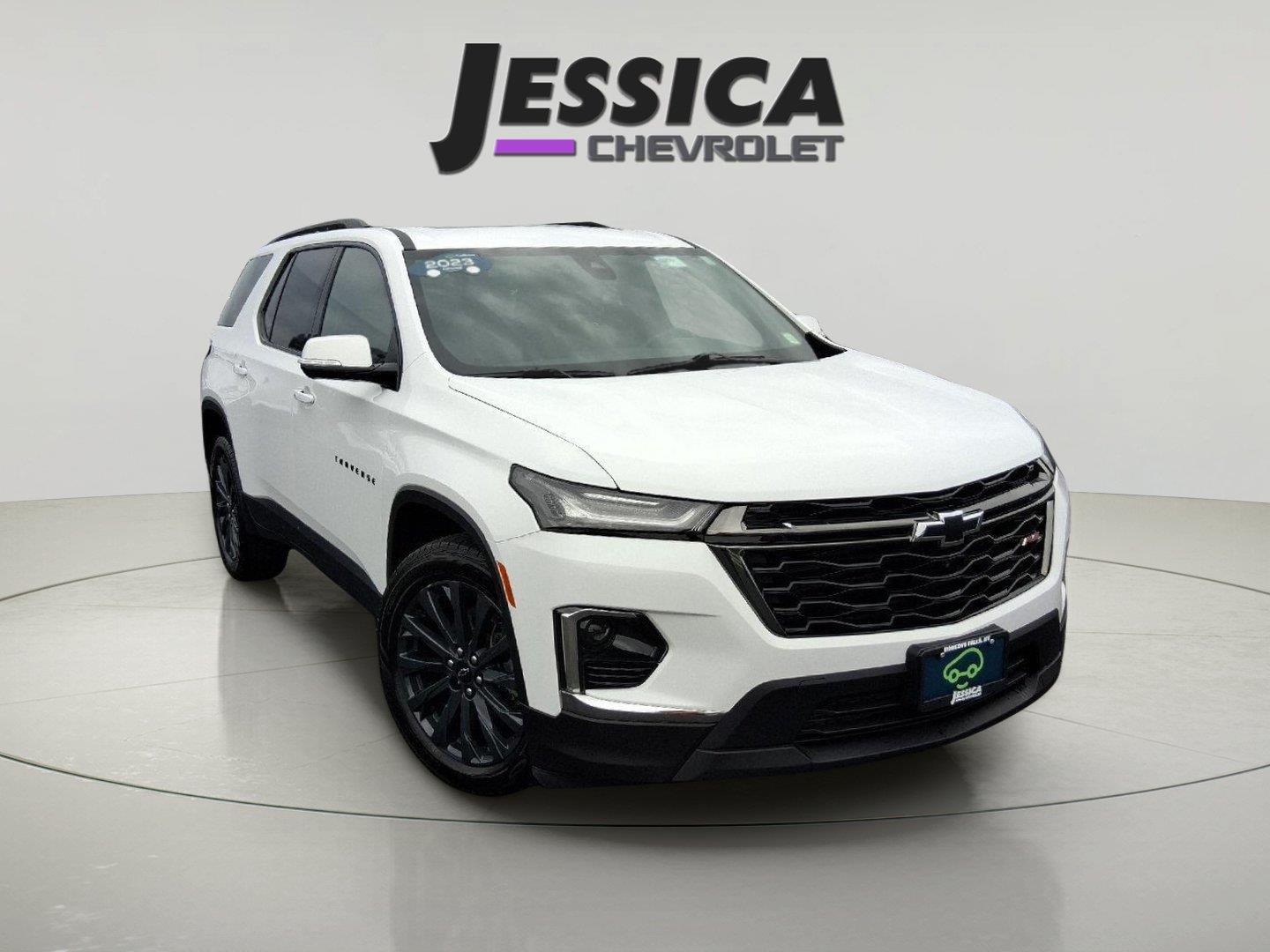 Summit White 2023 Chevrolet Traverse SUV / Crossover Four-Wheel Drive 9-Speed Automatic