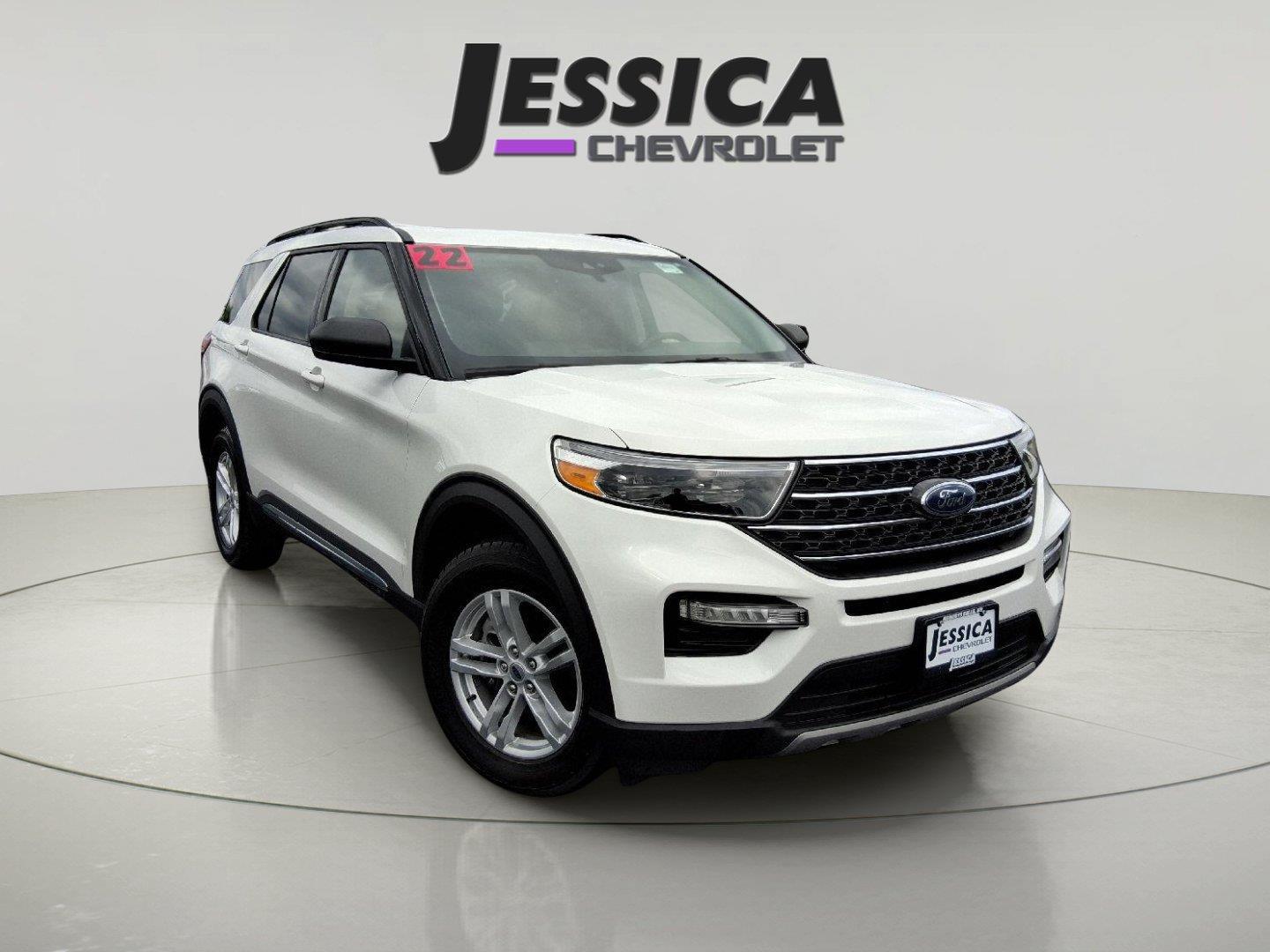 Star White Metallic Tri-Coat 2022 Ford Explorer SUV / Crossover All-Wheel Drive Automatic