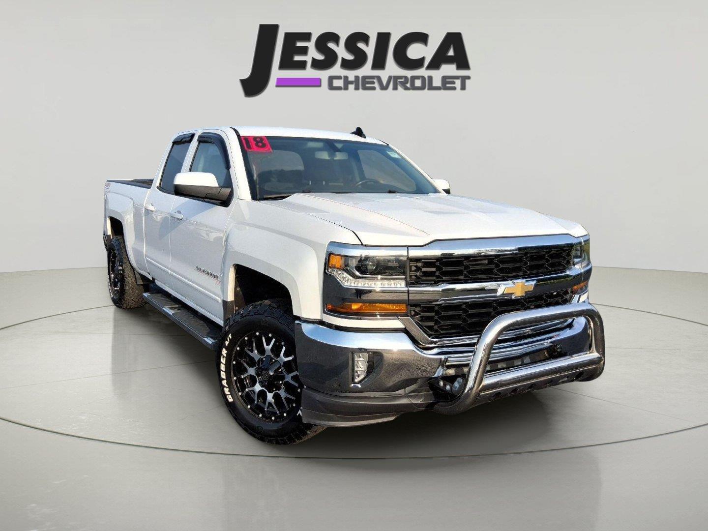 Summit White 2018 Chevrolet Silverado 1500 Pickup Truck Four-Wheel Drive 6-Speed Automatic