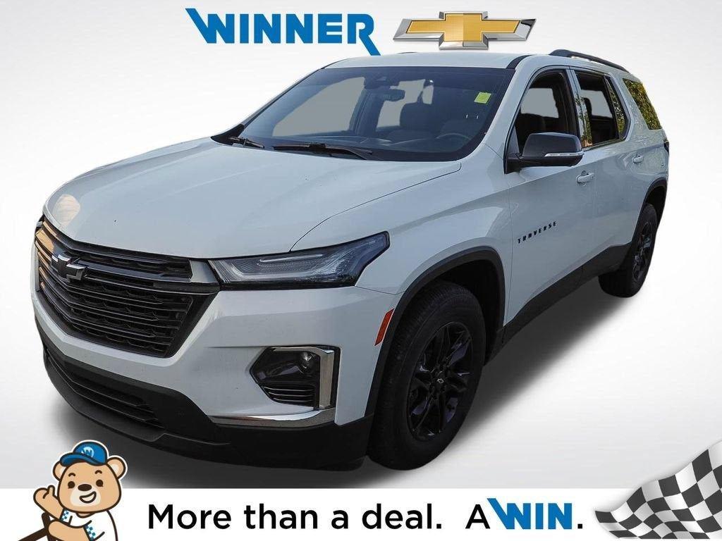 Summit White 2023 Chevrolet Traverse SUV / Crossover Front-Wheel Drive 9-Speed Automatic