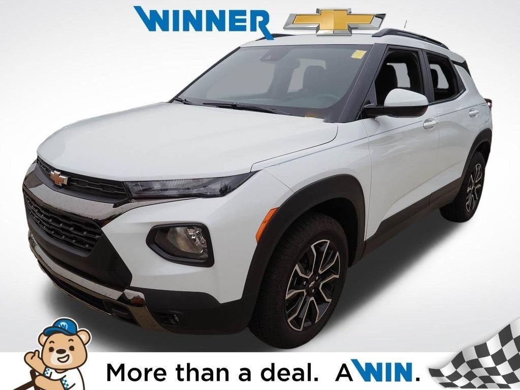 Summit White 2023 Chevrolet Trailblazer SUV / Crossover Four-Wheel Drive 9-Speed Automatic