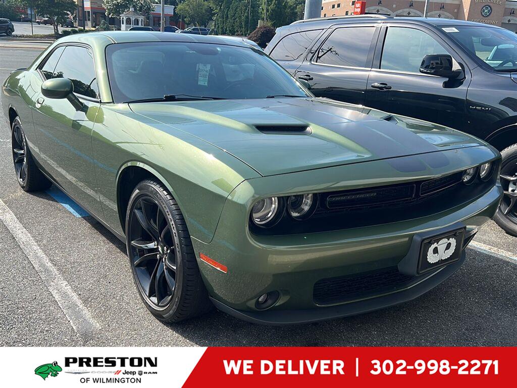  2018 Dodge Challenger SXT Plus RWD   