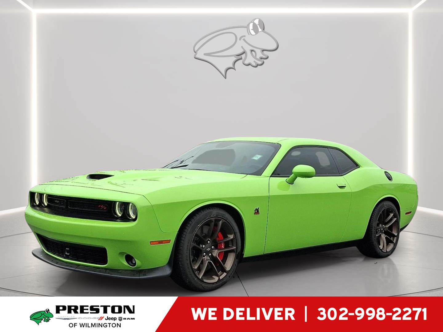 Green (Sublime Metallic Clearcoat) 2023 Dodge Challenger R/T Scat Pack RWD Coupe Rear-Wheel Drive 8-Speed Automatic