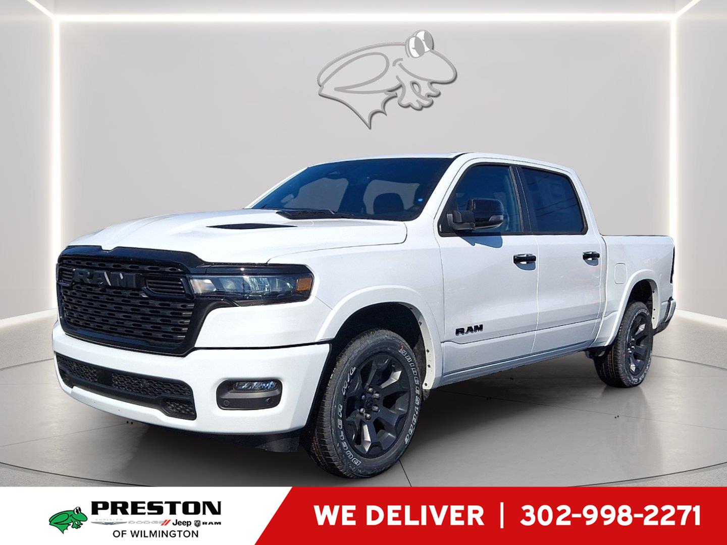 Bright White Clearcoat 2026 RAM 1500 Pickup Truck Four-Wheel Drive 8-Speed Automatic