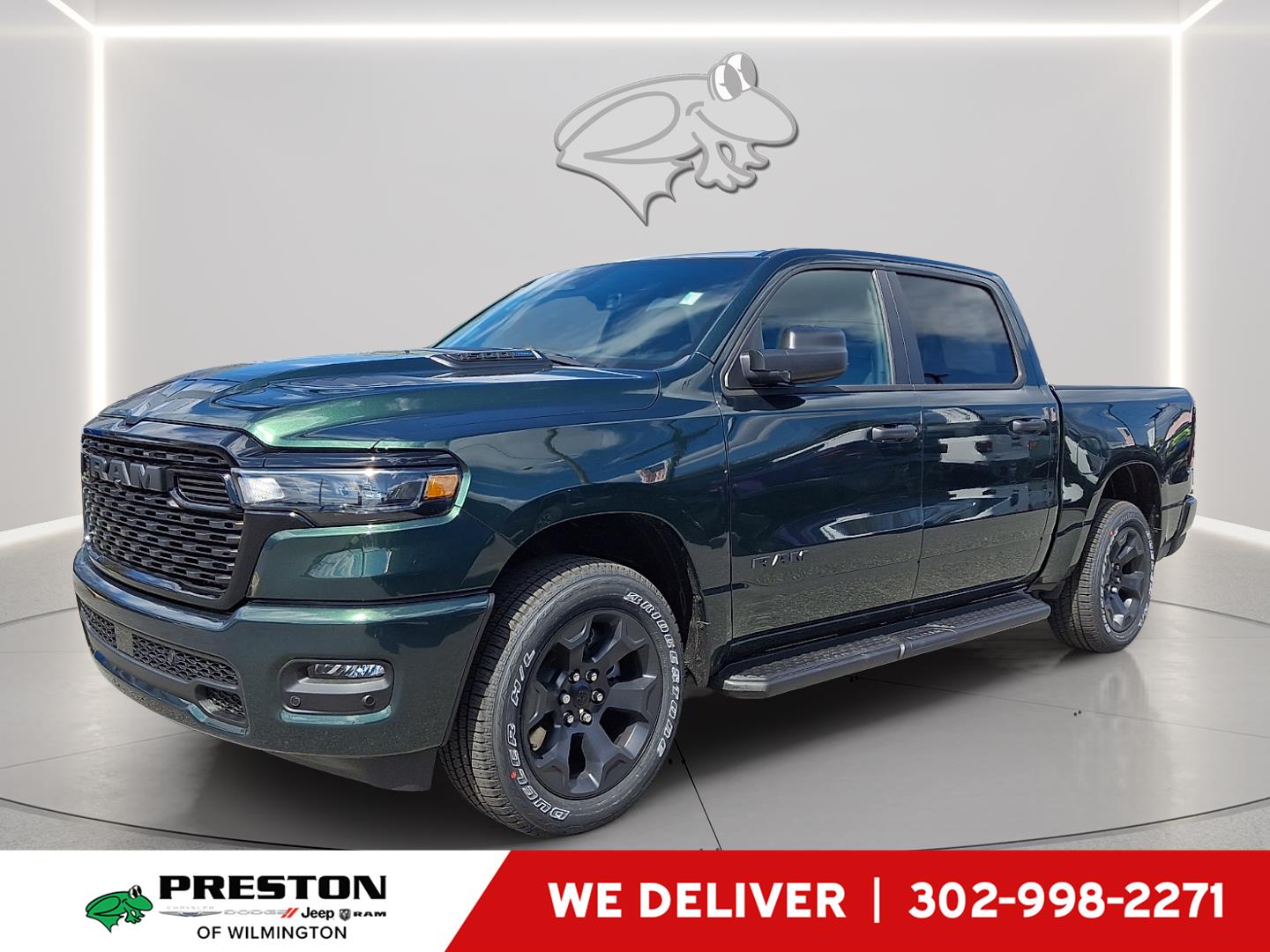 Serrano Green Metallic 2026 RAM 1500 Express Crew Cab 4WD Pickup Truck Four-Wheel Drive 8-Speed Automatic