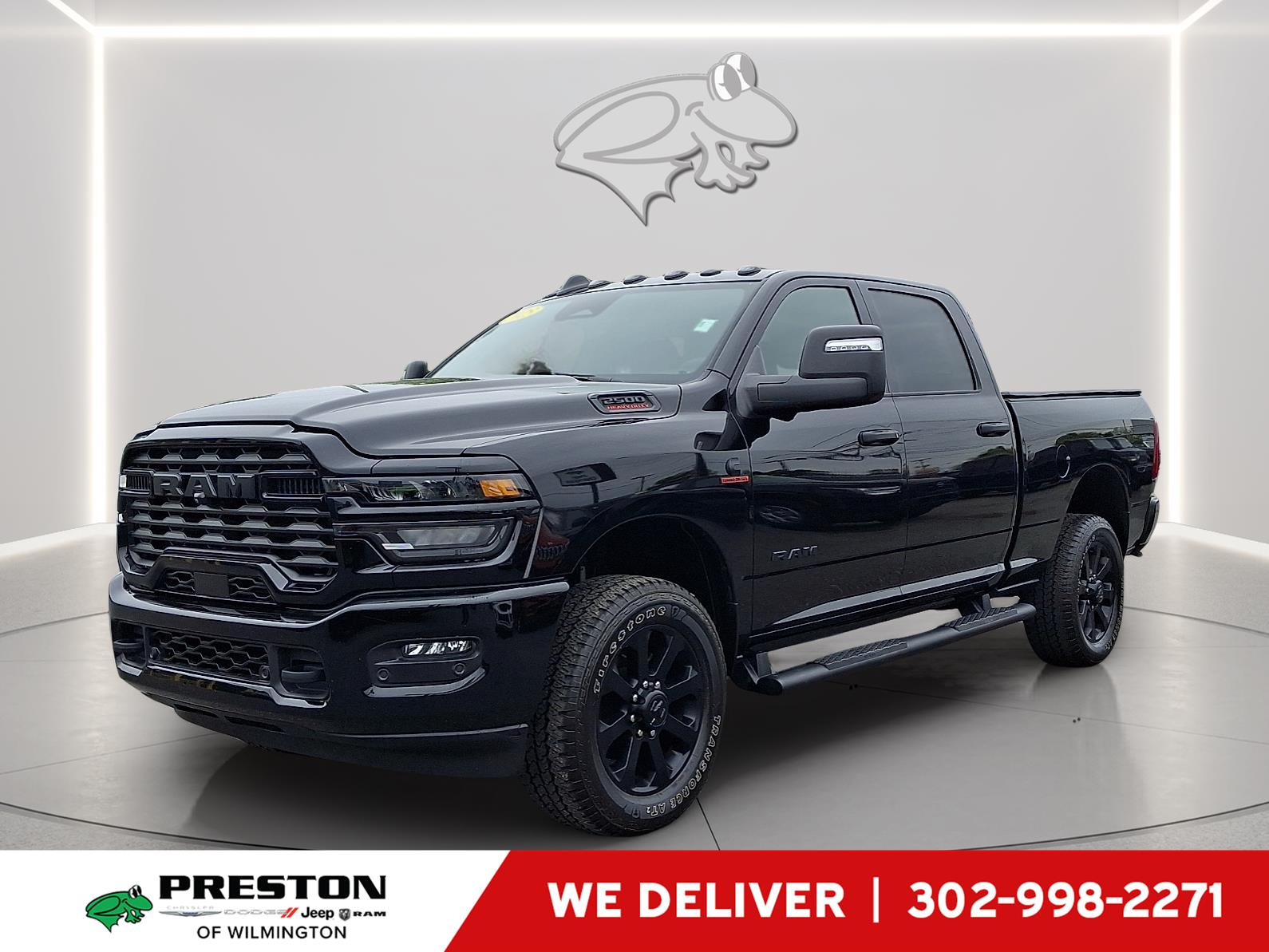 Diamond Black Crystal Pearlcoat 2025 RAM 2500 Big Horn Crew Cab 4WD Pickup Truck Four-Wheel Drive 8-Speed Automatic