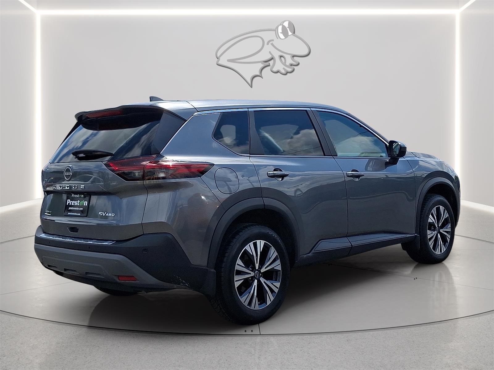 View vehicle photo 5