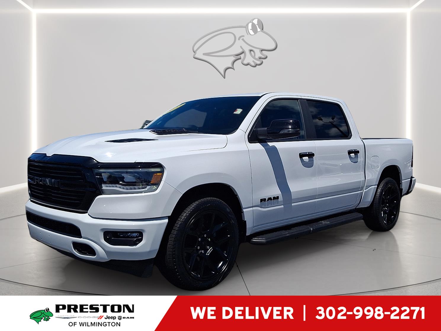 Bright White Clearcoat 2023 RAM 1500 Pickup Truck Four-Wheel Drive 8-Speed Automatic