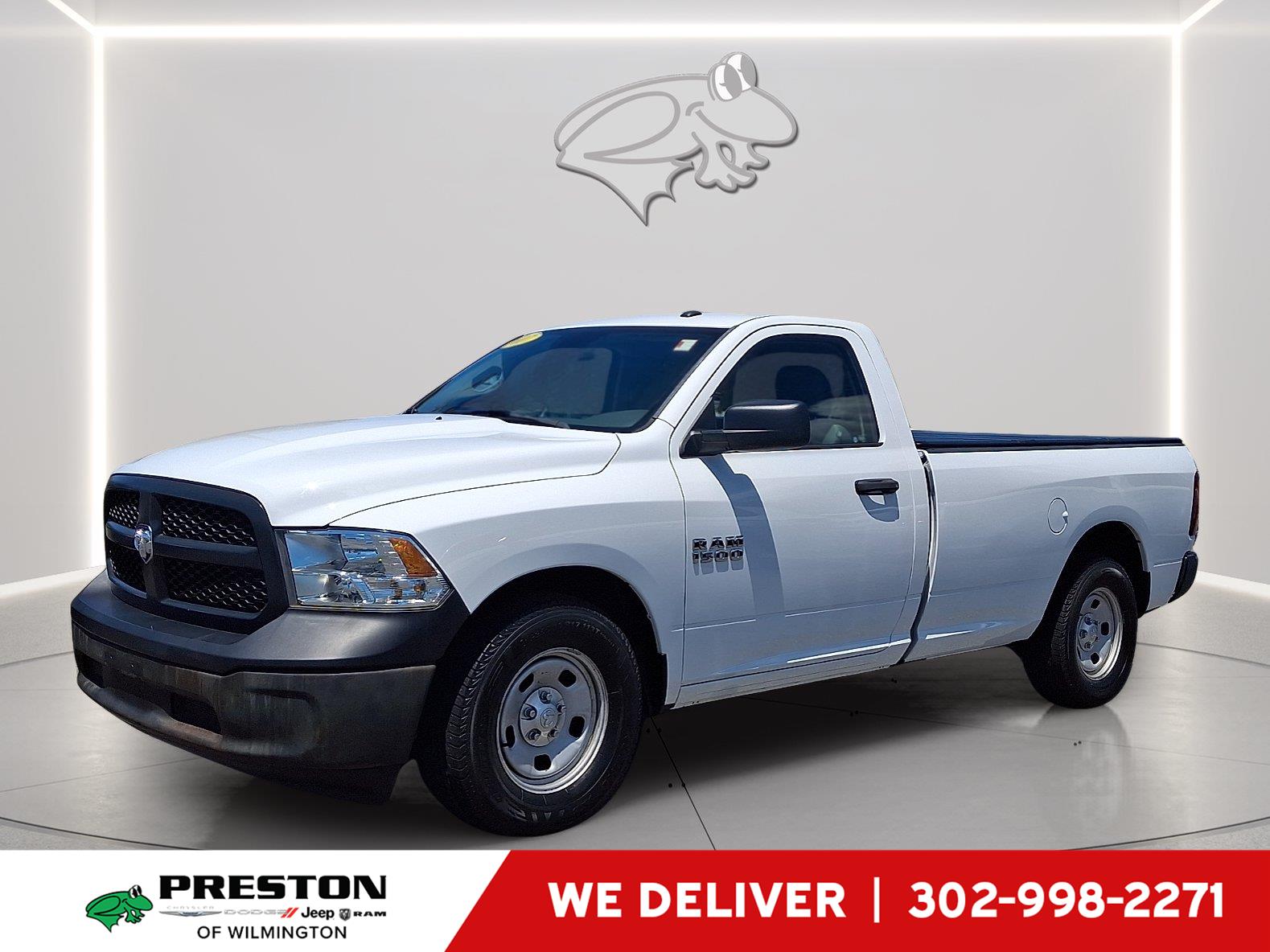 Bright White Clearcoat 2017 RAM 1500 Pickup Truck 4X2 8-Speed Automatic