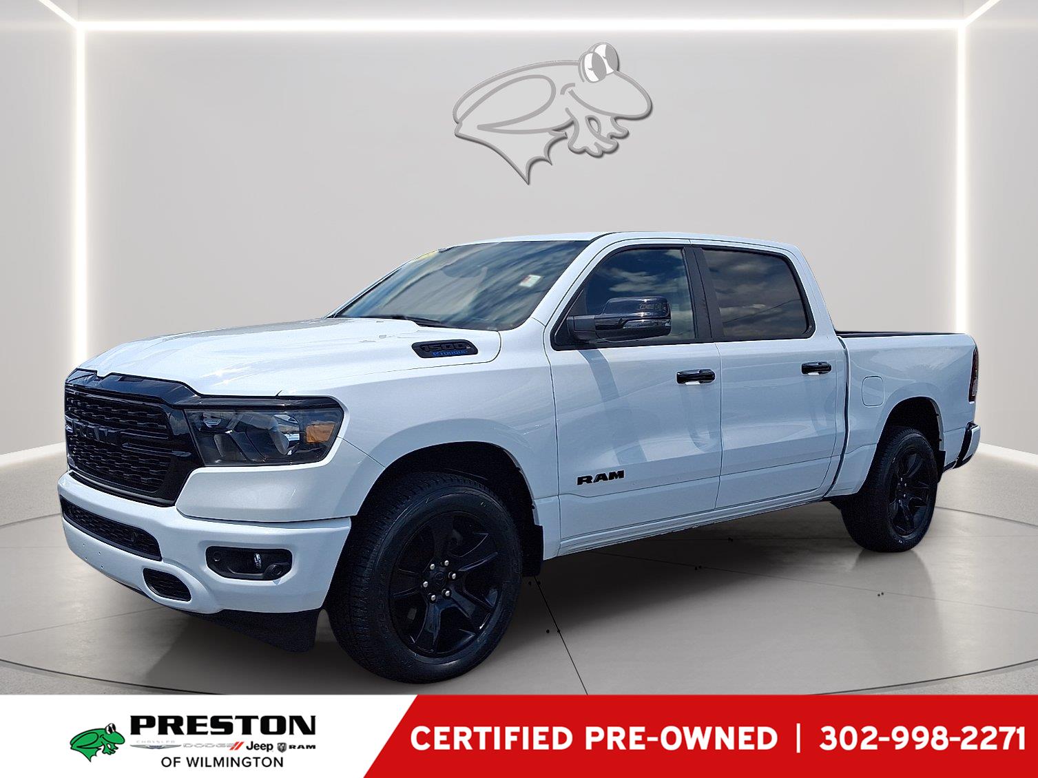 Bright White Clearcoat 2023 RAM 1500 Pickup Truck Four-Wheel Drive 8-Speed Automatic