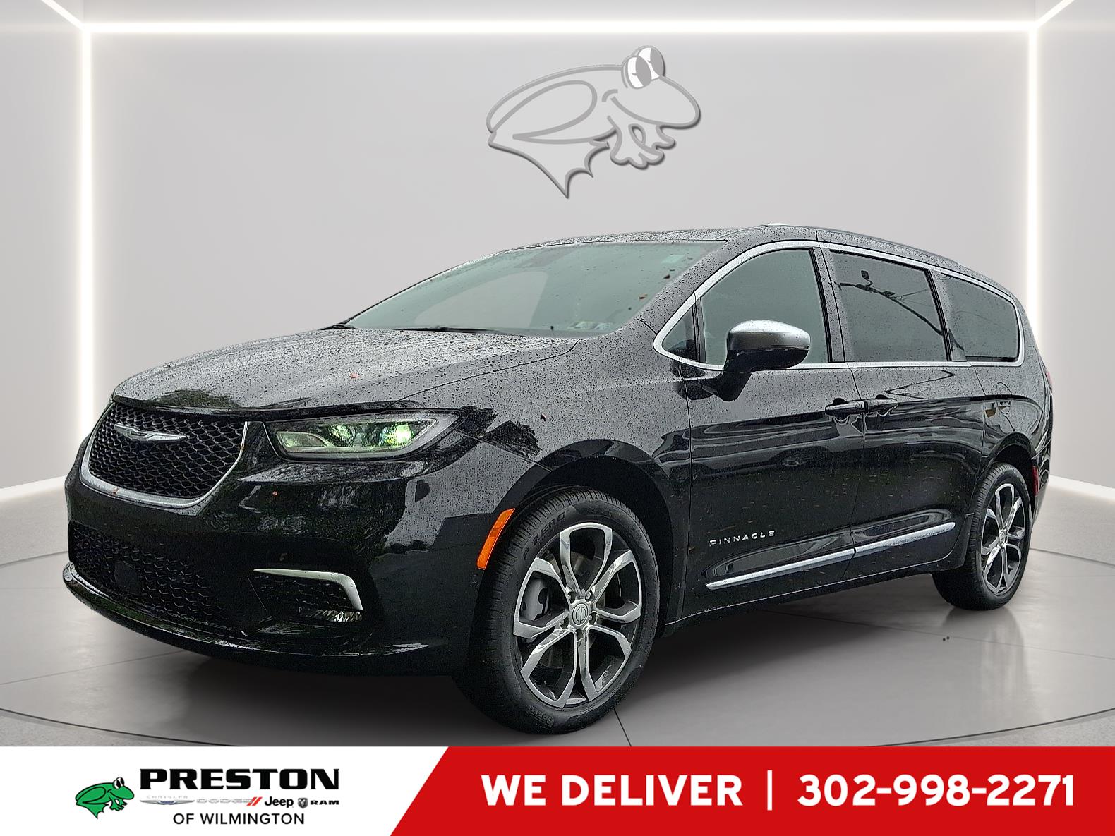 Diamond Black Crystal Pearlcoat 2026 Chrysler Pacifica Minivan All-Wheel Drive 9-Speed Automatic