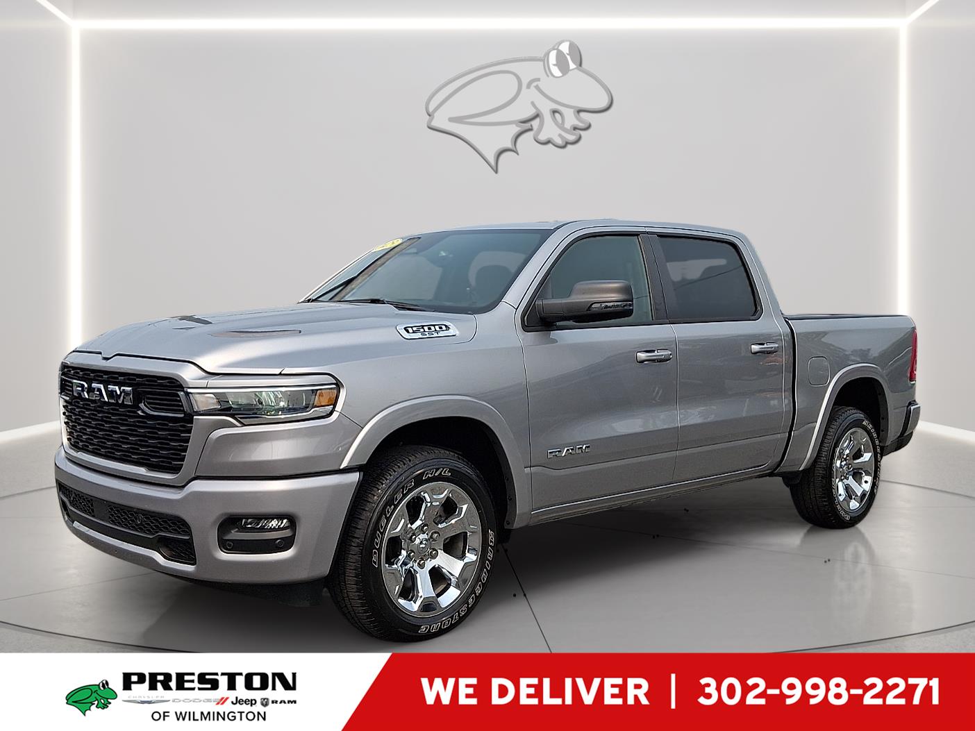 Billet Silver Metallic Clearcoat 2025 RAM 1500 Pickup Truck Four-Wheel Drive 8-Speed Automatic