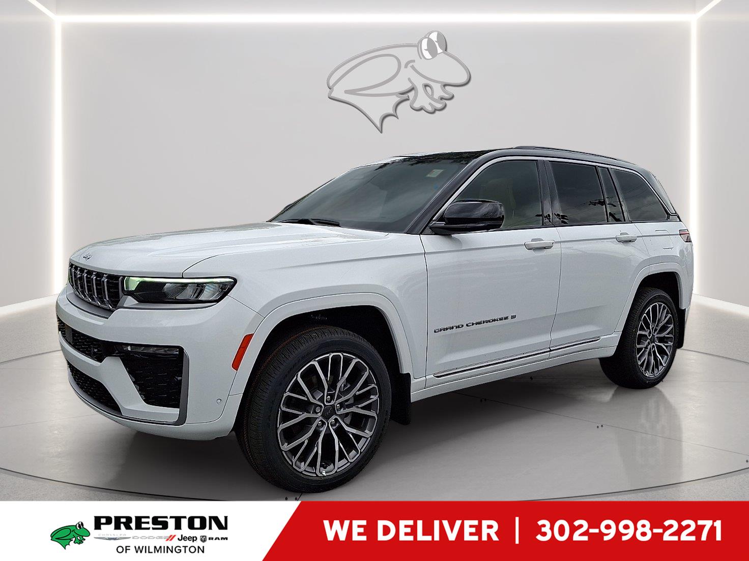 Bright White Clearcoat 2026 Jeep Grand Cherokee SUV / Crossover Four-Wheel Drive 8-Speed Automatic