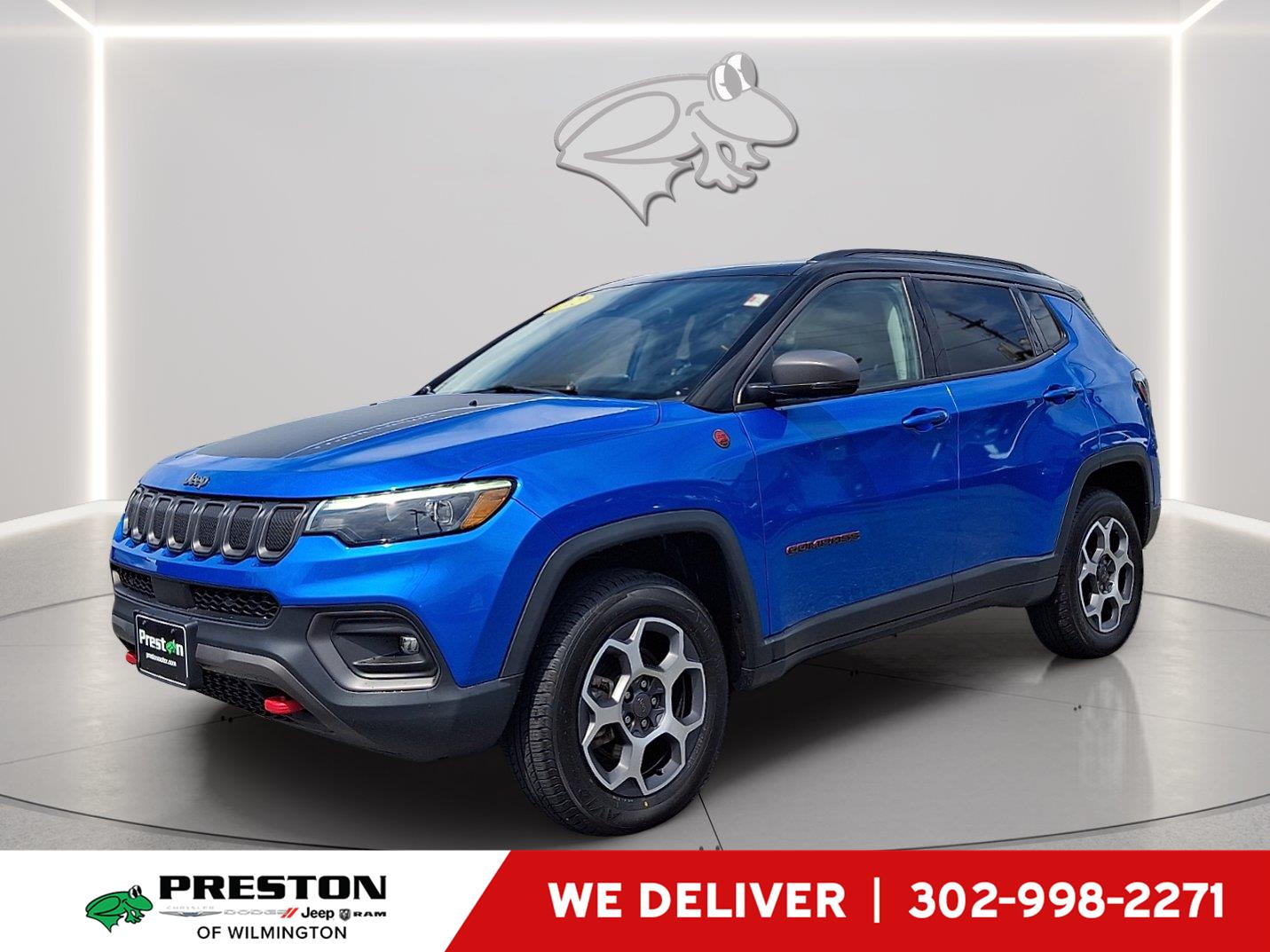 Laser Blue Pearlcoat 2022 Jeep Compass SUV / Crossover Four-Wheel Drive 9-Speed Automatic