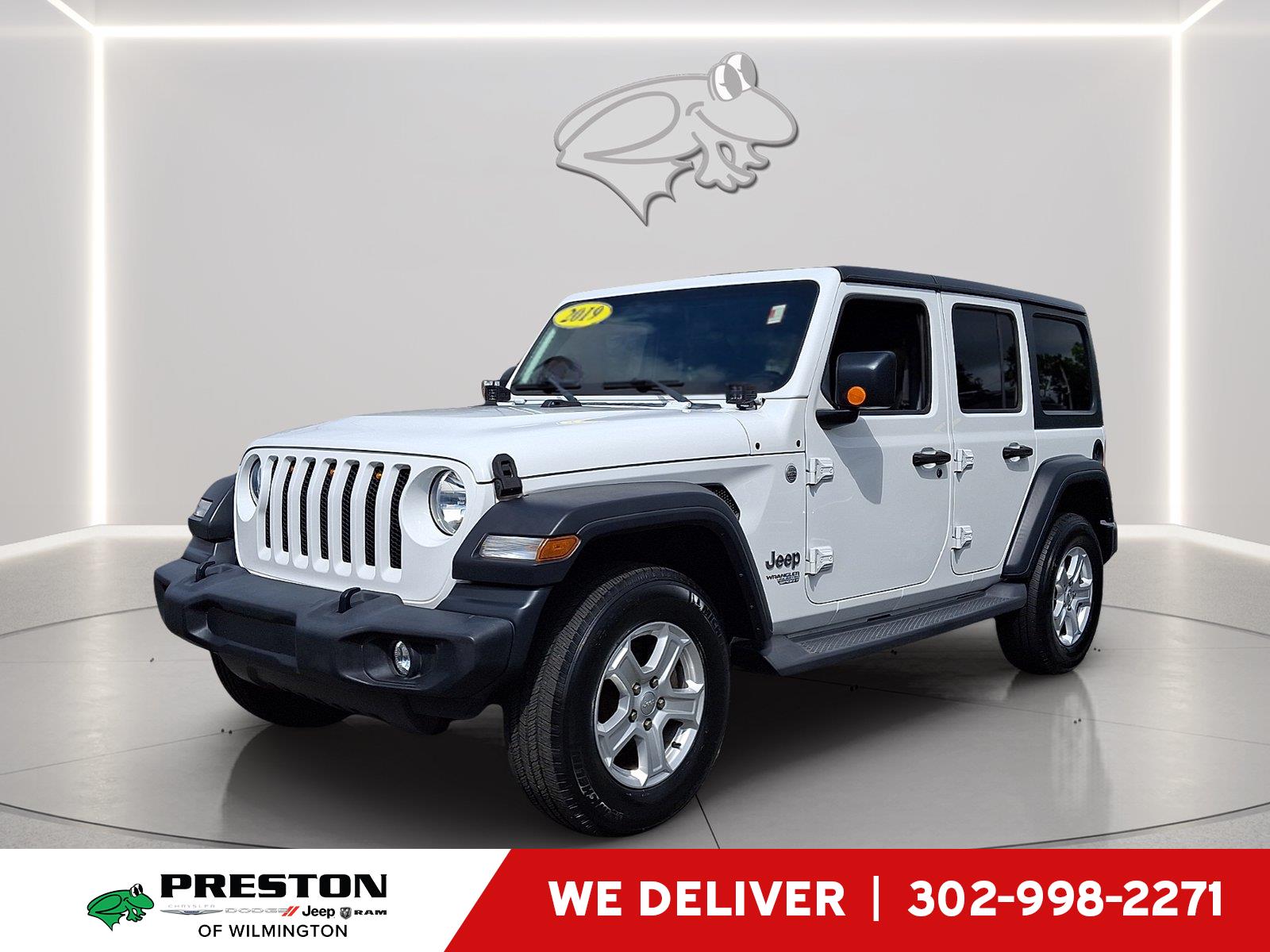 Bright White Clearcoat 2019 Jeep Wrangler SUV / Crossover Four-Wheel Drive 8-Speed Automatic