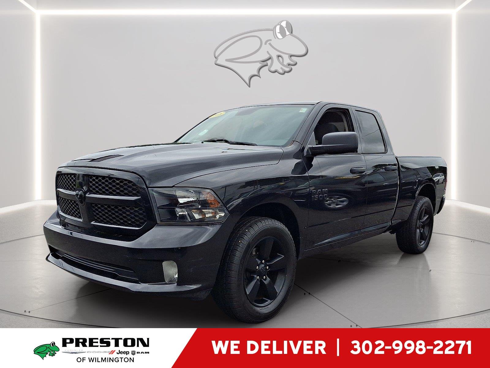 Brilliant Black Crystal Pearlcoat 2018 RAM 1500 Pickup Truck Four-Wheel Drive 8-Speed Automatic