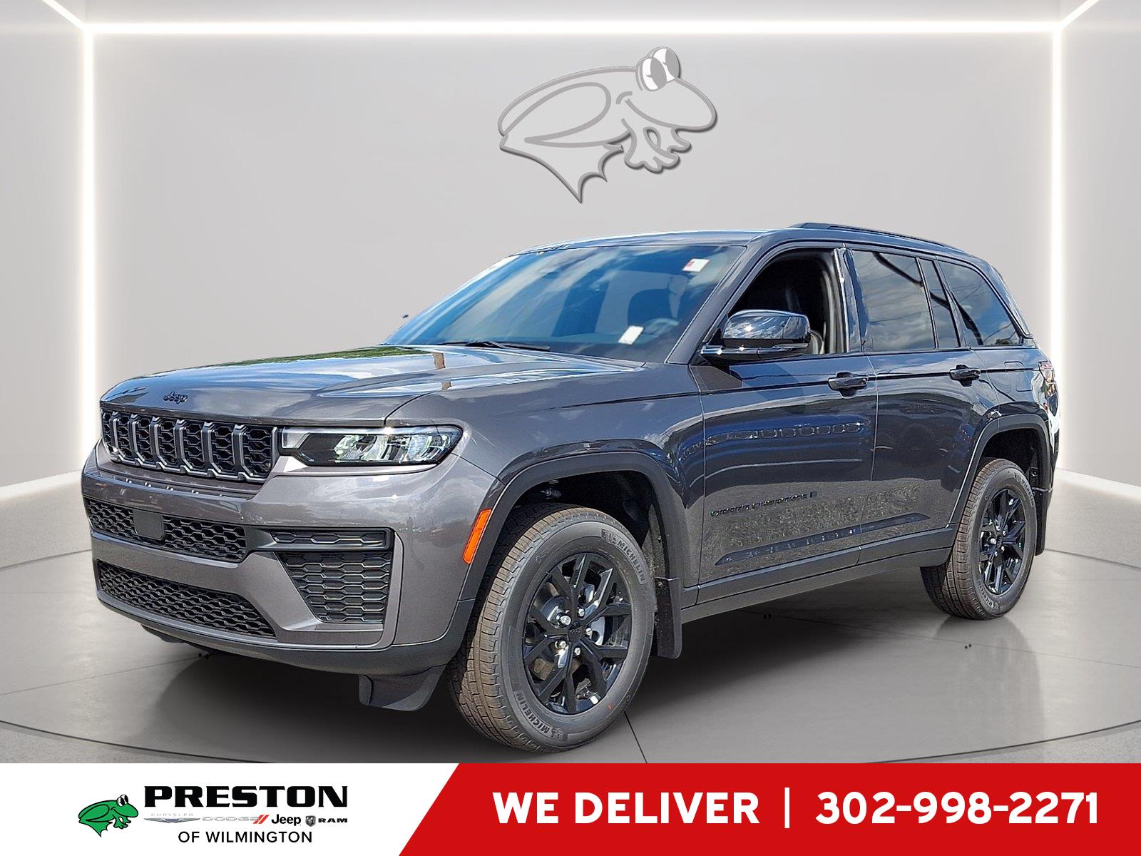 Baltic Gray Metallic Clearcoat 2026 Jeep Grand Cherokee SUV / Crossover Four-Wheel Drive 8-Speed Automatic