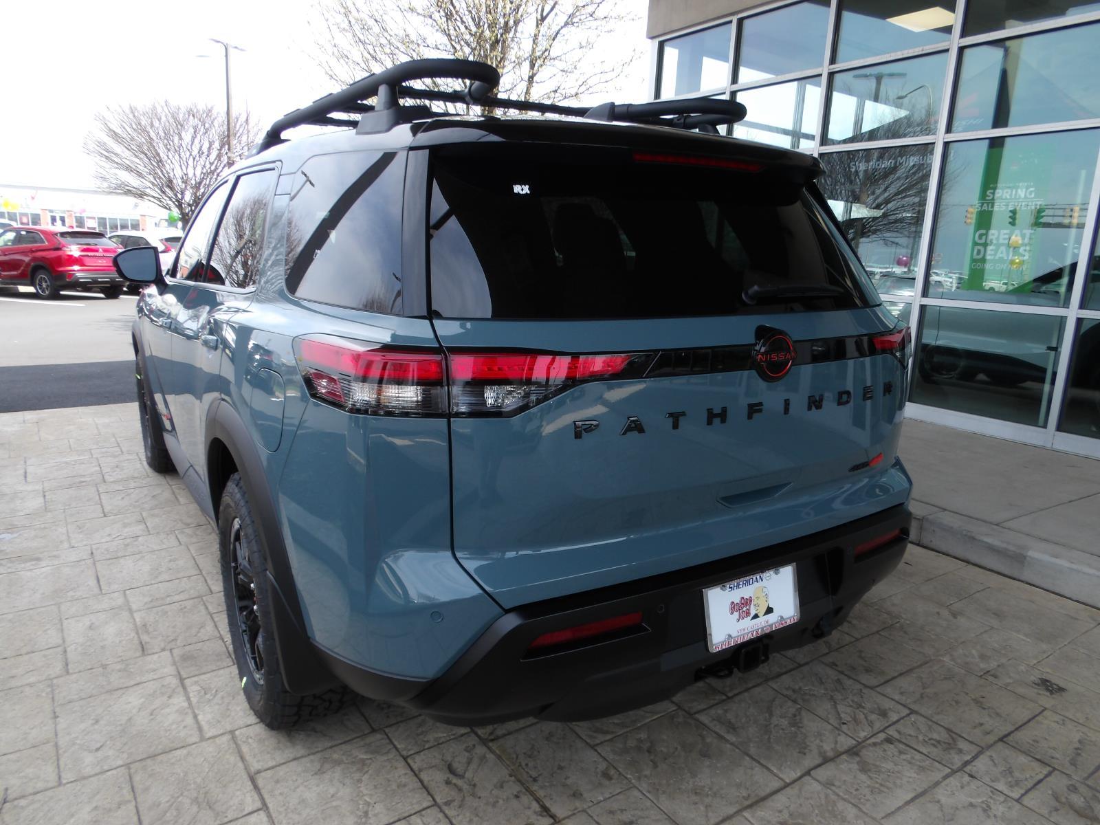 View vehicle photo 5