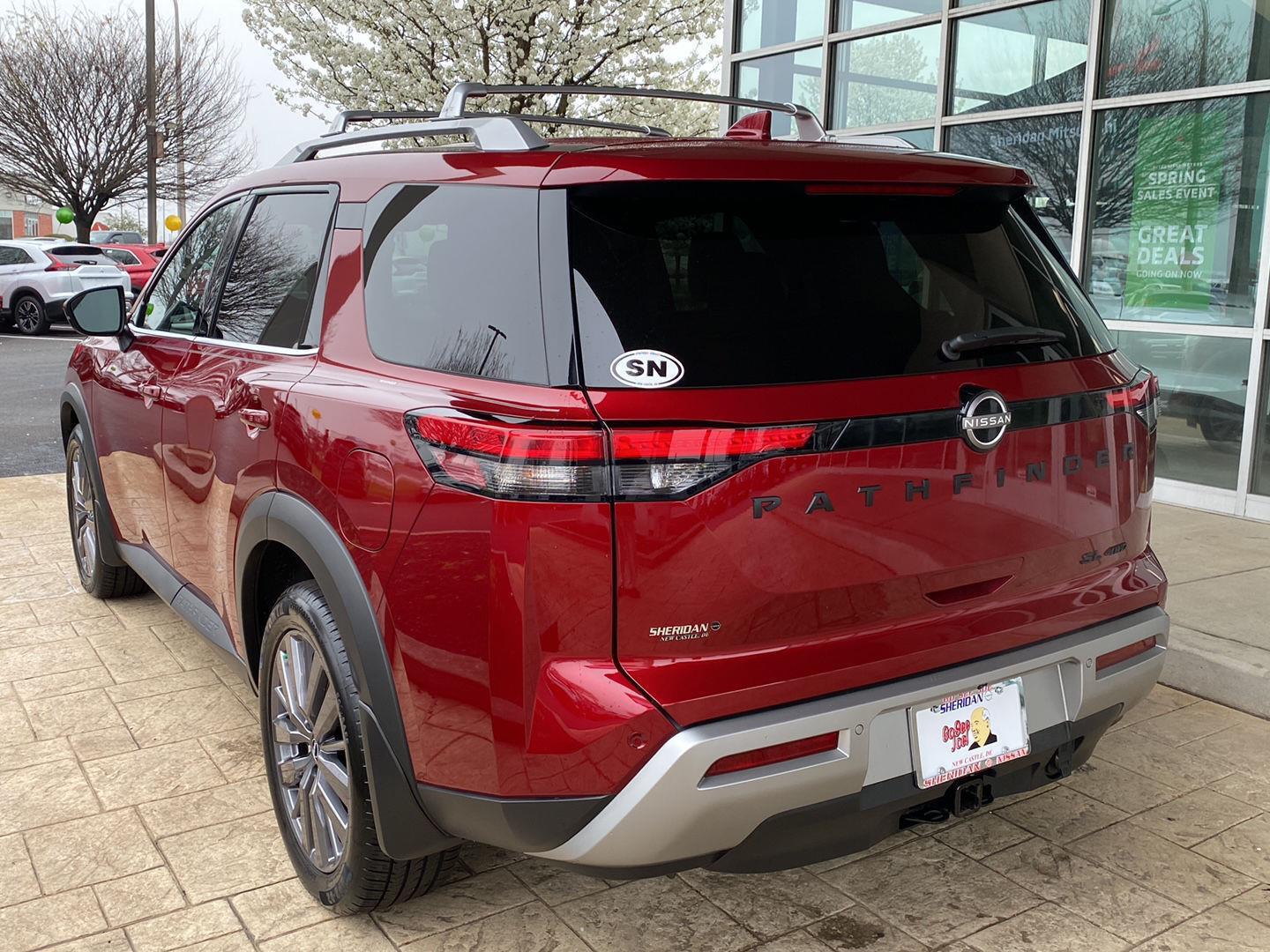 View vehicle photo 5