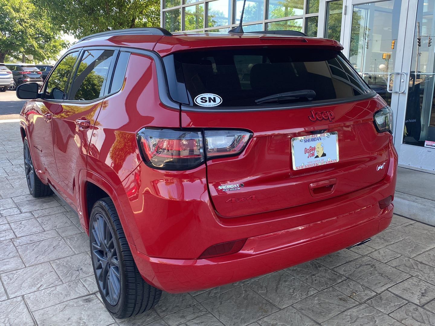View vehicle photo 5
