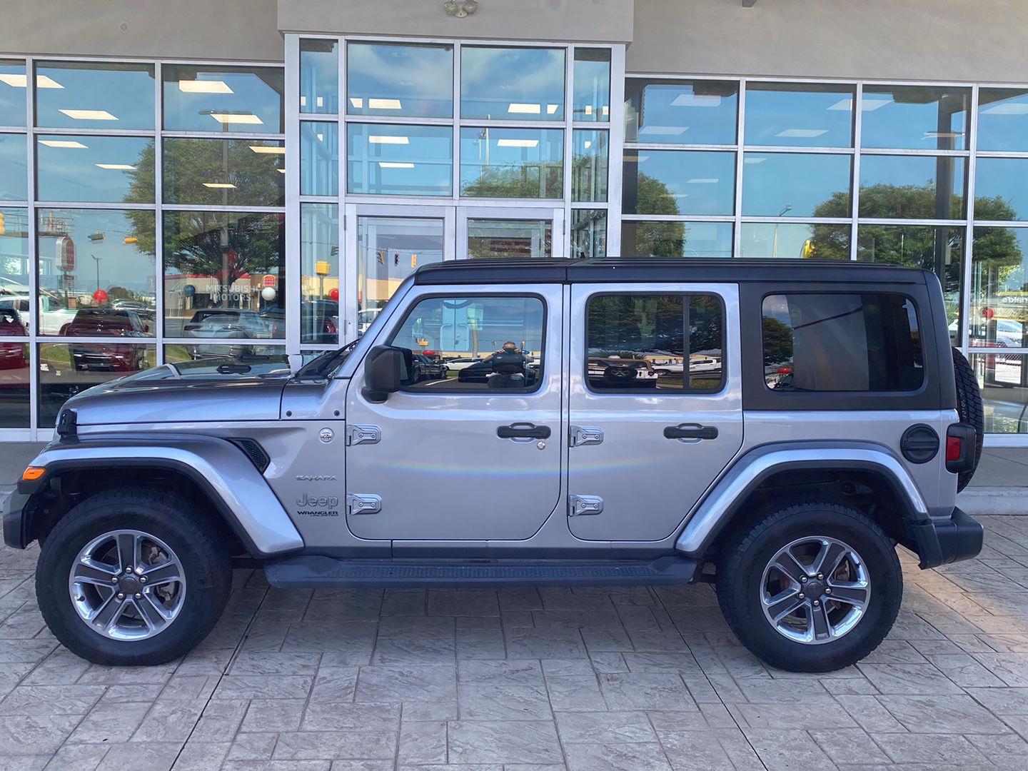 View vehicle photo 4