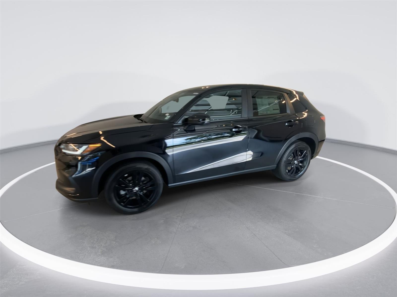 View vehicle photo 4