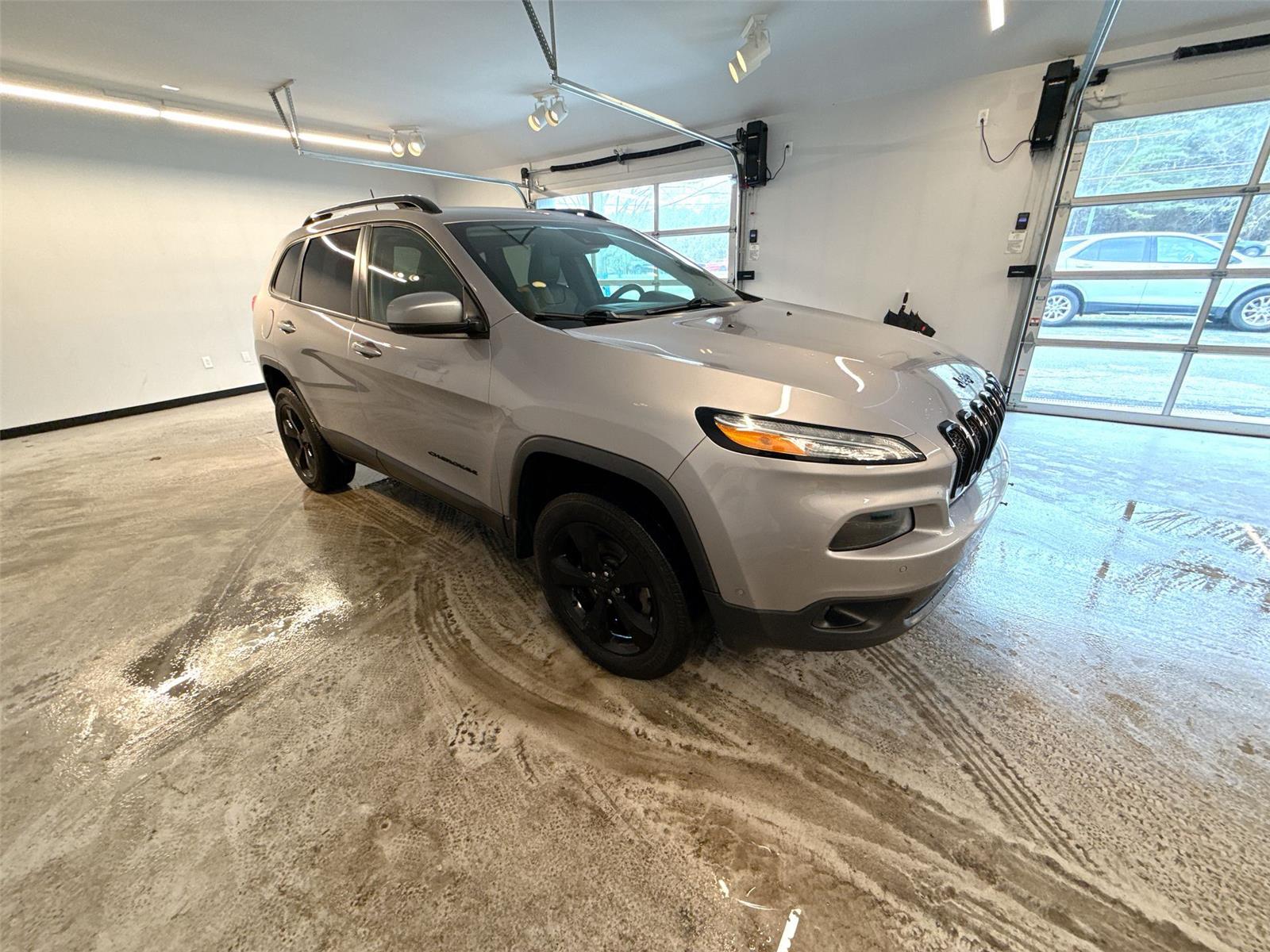 Billet Silver Metallic Clearcoat 2018 Jeep Cherokee Limited 4WD SUV / Crossover Four-Wheel Drive 9-Speed Automatic