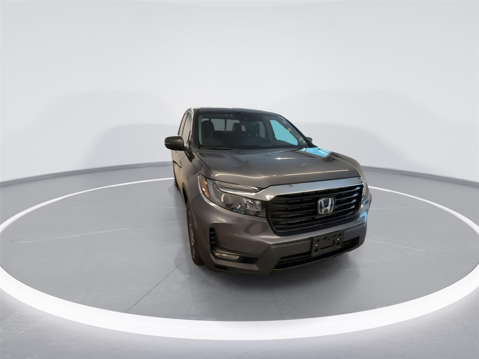 Gray (Modern Steel Metallic) 2023 Honda Ridgeline RTL-E AWD Pickup Truck All-Wheel Drive Automatic