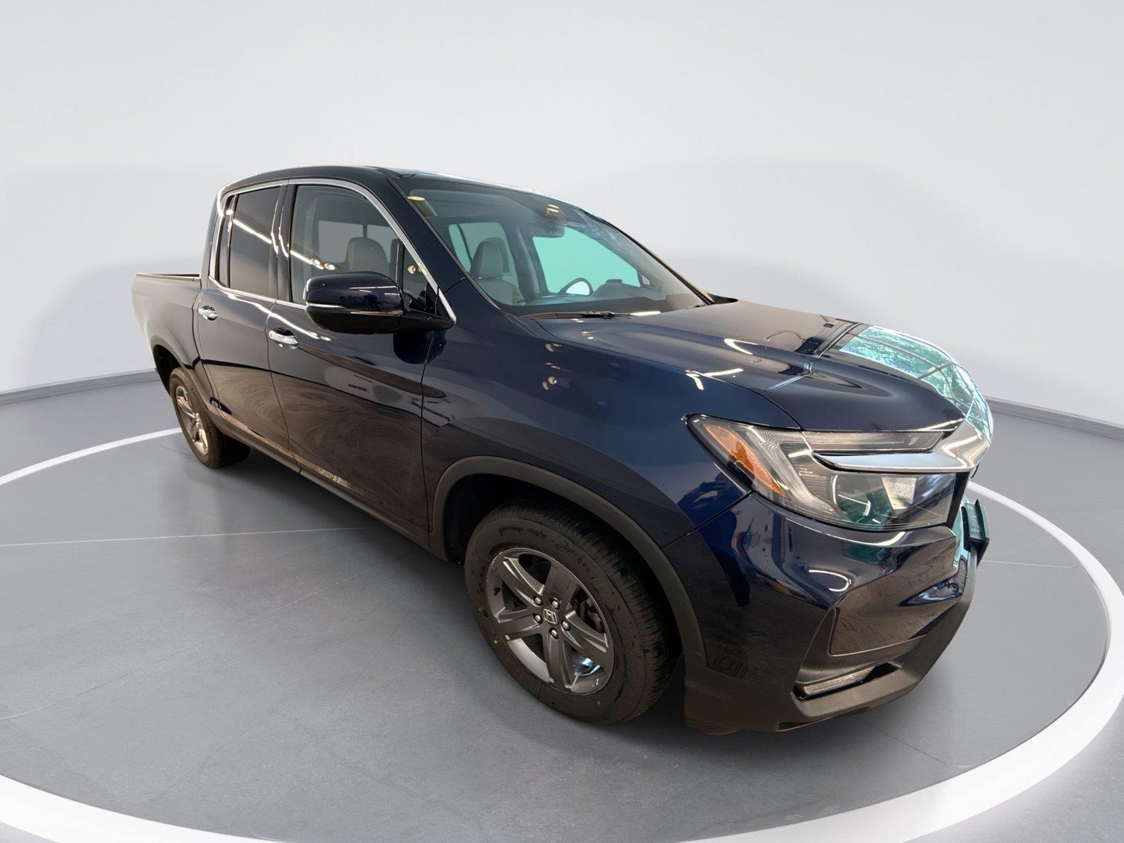 Black (Obsidian Blue Pearl) 2022 Honda Ridgeline Pickup Truck All-Wheel Drive Automatic