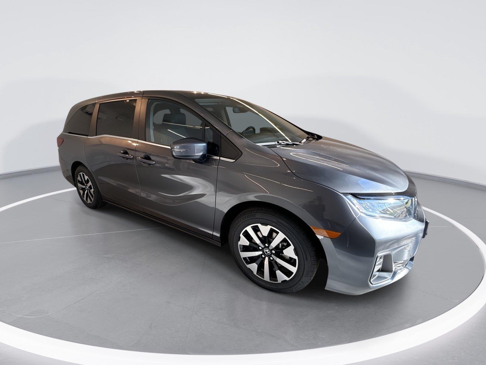 Gray (Modern Steel Metallic) 2026 Honda Odyssey Minivan Front-Wheel Drive Automatic