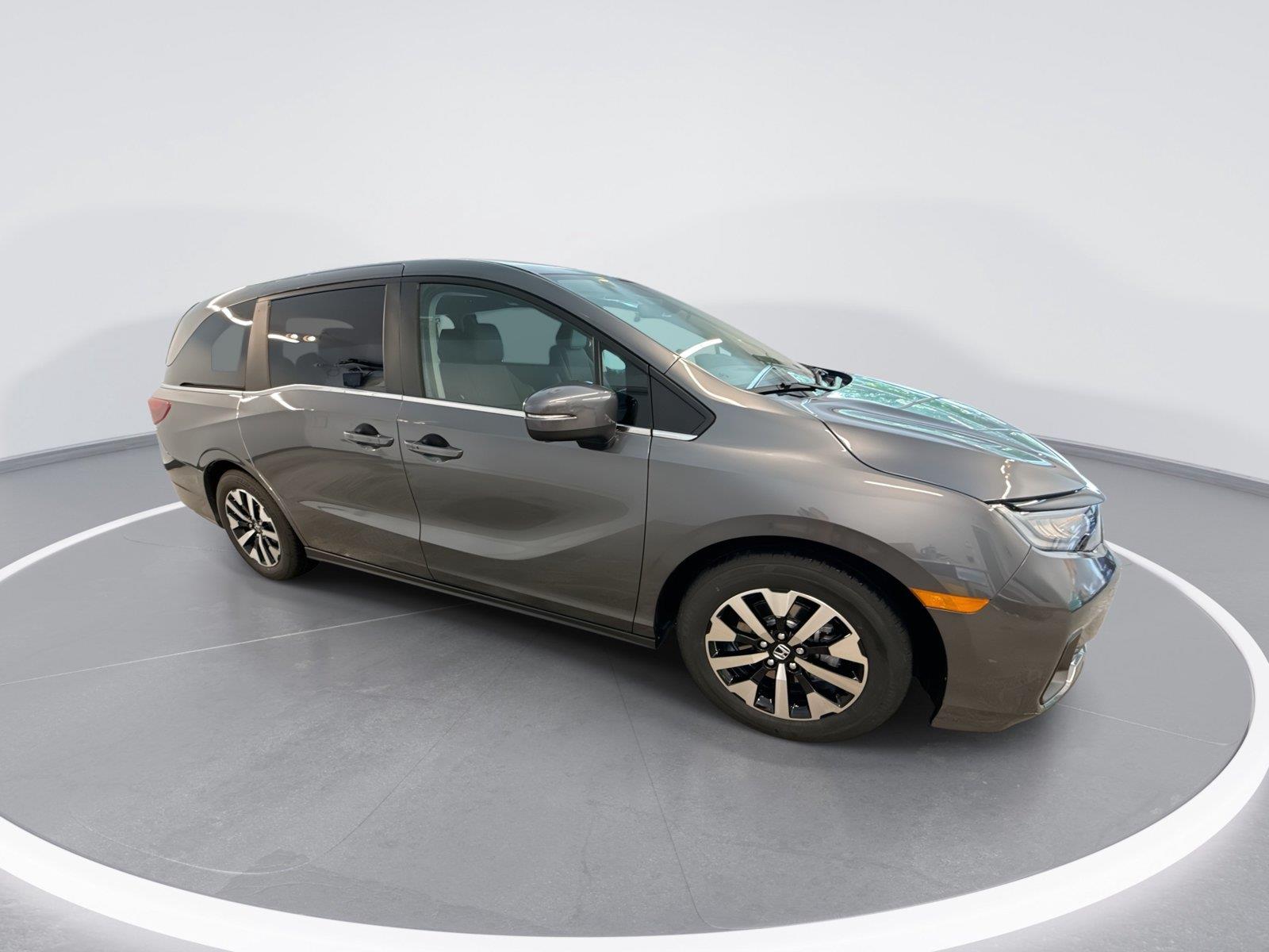 Gray (Modern Steel Metallic) 2026 Honda Odyssey Minivan Front-Wheel Drive Automatic