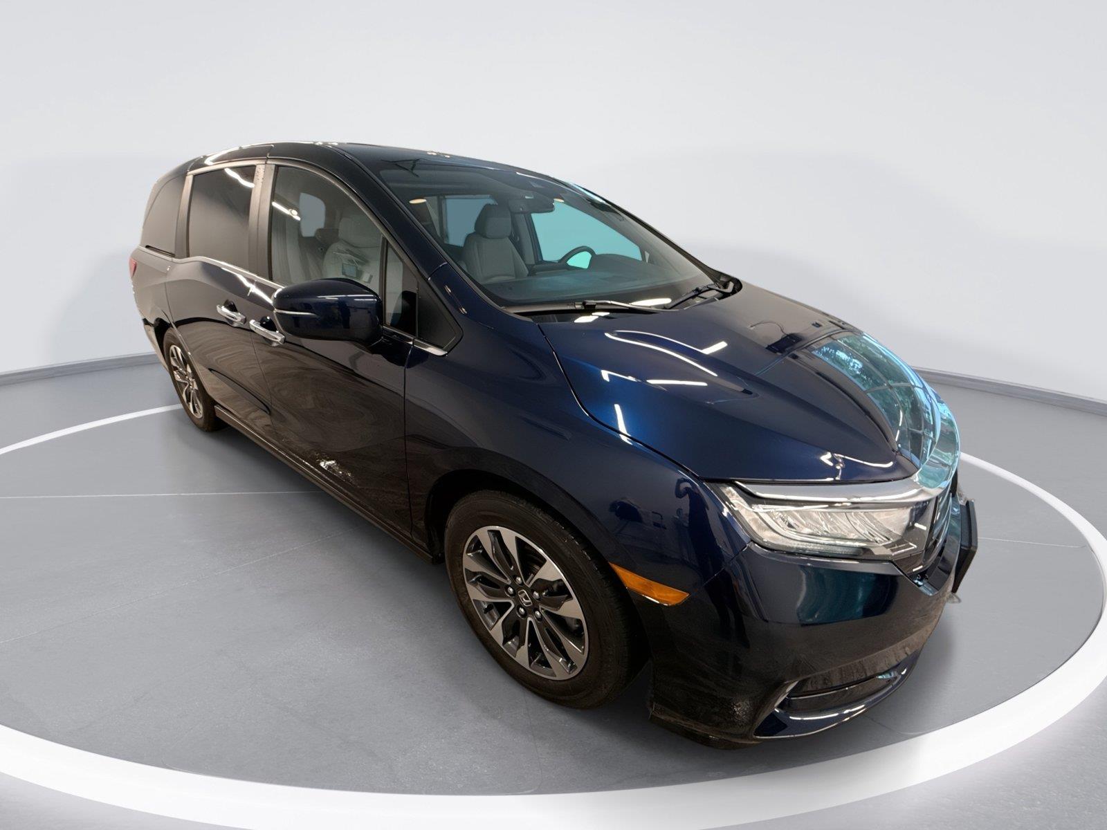 Black (Obsidian Blue Pearl) 2024 Honda Odyssey Minivan Front-Wheel Drive Automatic