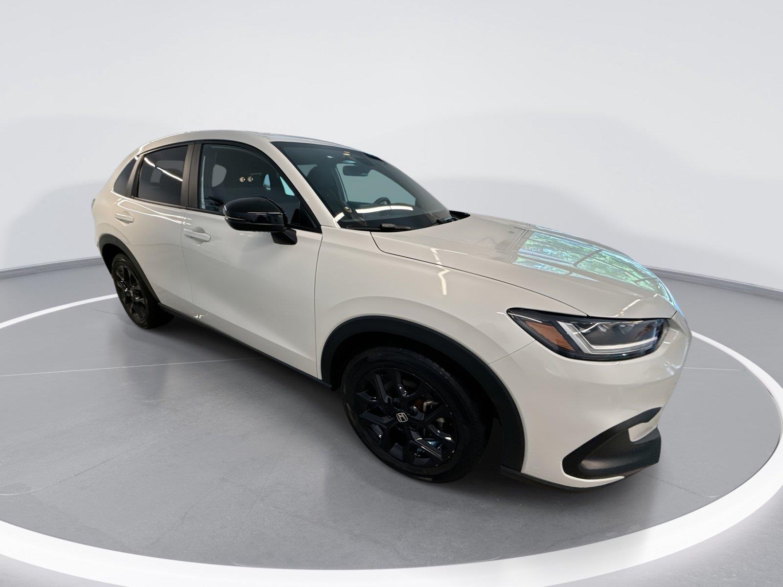 Platinum White Pearl 2024 Honda HR-V SUV / Crossover All-Wheel Drive Continuously Variable Transmission
