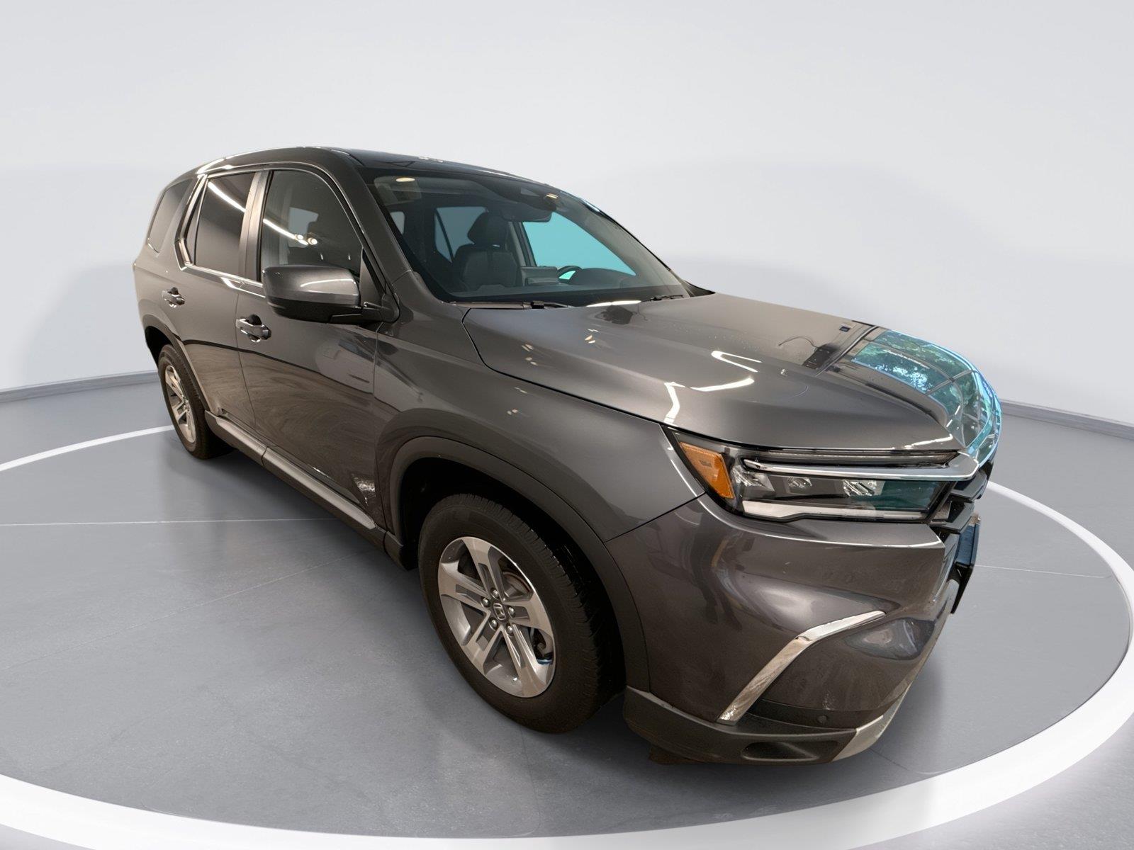 Gray (Modern Steel Metallic) 2025 Honda Pilot SUV / Crossover All-Wheel Drive Automatic