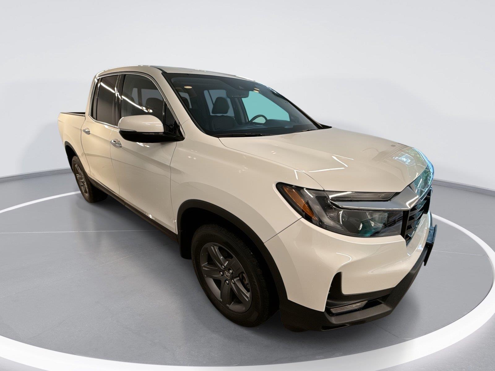 Platinum White Pearl 2022 Honda Ridgeline Pickup Truck All-Wheel Drive Automatic