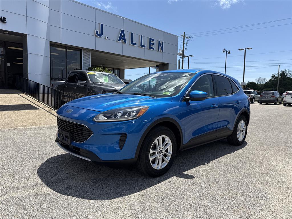 Velocity Blue 2020 Ford Escape SE AWD SUV / Crossover All-Wheel Drive 8-Speed Automatic